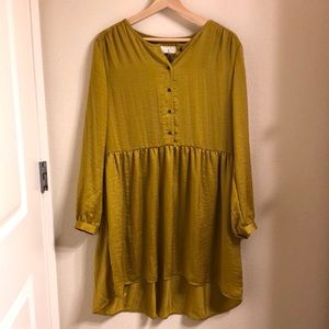 Lou & Grey 😍 silky flowy party dress